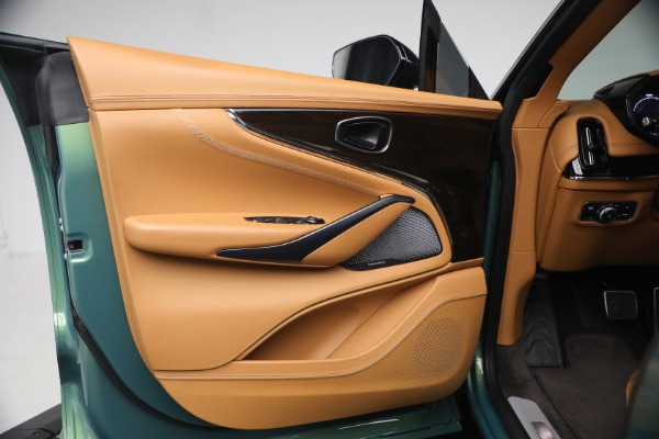 Used 2025 Aston Martin DBX 707 for sale $214,900 at Bentley Greenwich in Greenwich CT 06830 13