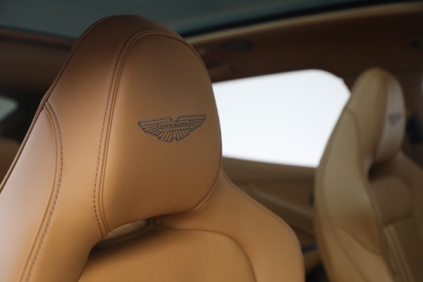 Used 2025 Aston Martin DBX 707 for sale $214,900 at Bentley Greenwich in Greenwich CT 06830 25