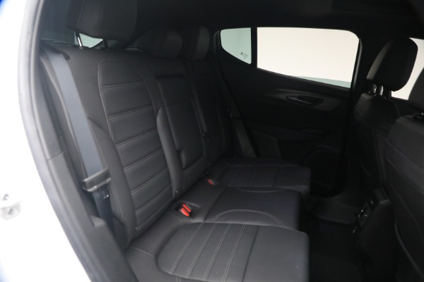 Used 2024 Alfa Romeo Tonale Hybrid Ti for sale $28,900 at Bentley Greenwich in Greenwich CT 06830 20