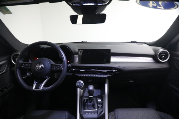 Used 2024 Alfa Romeo Tonale Hybrid Ti for sale $28,900 at Bentley Greenwich in Greenwich CT 06830 22