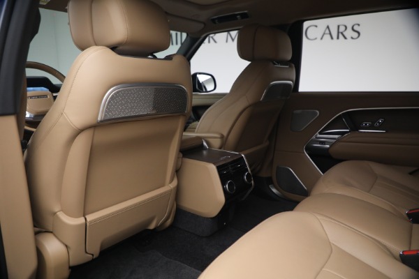 Used 2025 Land Rover Range Rover P530 Autobiography LWB for sale $153,900 at Bentley Greenwich in Greenwich CT 06830 17
