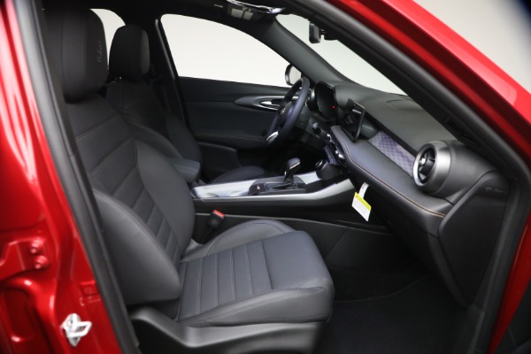 New 2026 Alfa Romeo Tonale Sprint for sale $46,935 at Bentley Greenwich in Greenwich CT 06830 16