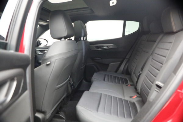 Used 2024 Alfa Romeo Tonale Hybrid Ti for sale $29,900 at Bentley Greenwich in Greenwich CT 06830 18
