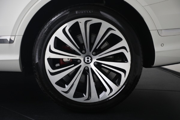 Used 2022 Bentley Bentayga V8 for sale $137,900 at Bentley Greenwich in Greenwich CT 06830 15