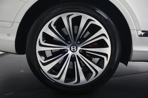 Used 2022 Bentley Bentayga V8 for sale $137,900 at Bentley Greenwich in Greenwich CT 06830 16