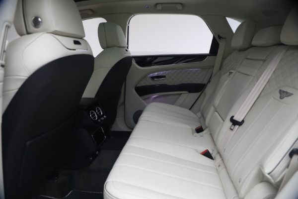 Used 2022 Bentley Bentayga V8 for sale $137,900 at Bentley Greenwich in Greenwich CT 06830 23
