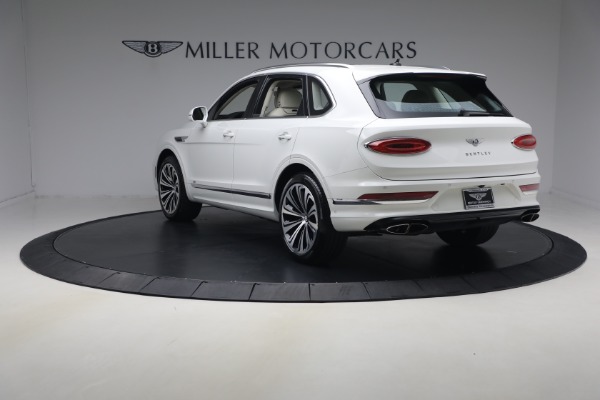 Used 2022 Bentley Bentayga V8 for sale $137,900 at Bentley Greenwich in Greenwich CT 06830 5
