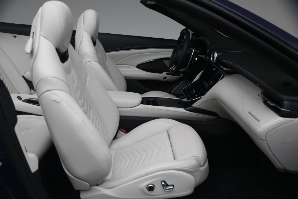 New 2026 Maserati GranCabrio Trofeo for sale $200,785 at Bentley Greenwich in Greenwich CT 06830 14