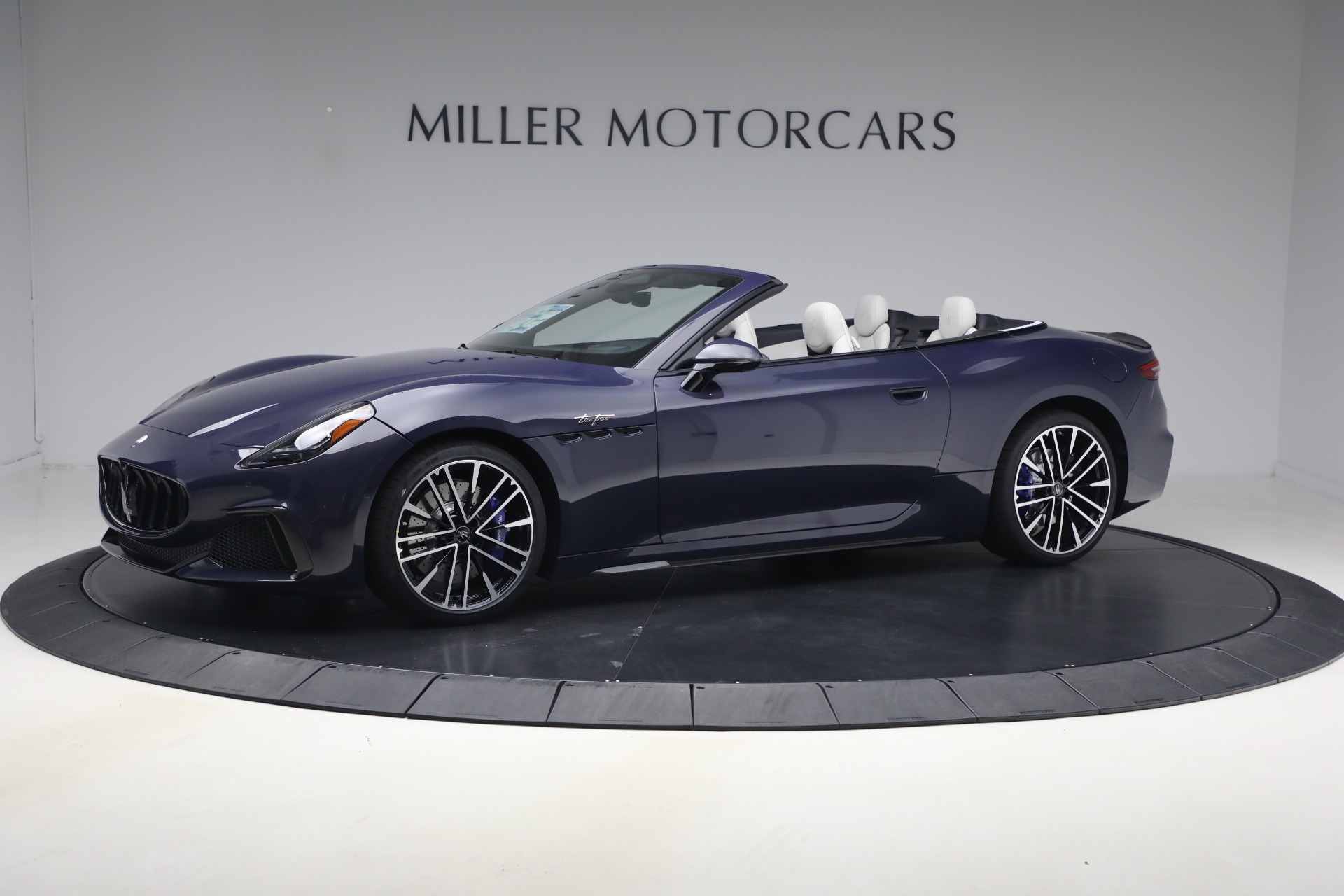 New 2026 Maserati GranCabrio Trofeo for sale $200,785 at Bentley Greenwich in Greenwich CT 06830 1