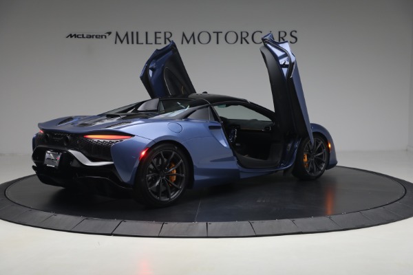 New 2026 McLaren Artura Spider Performance for sale $336,300 at Bentley Greenwich in Greenwich CT 06830 18