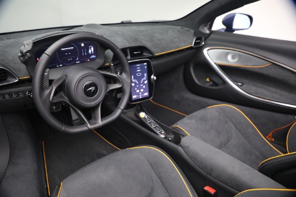 New 2026 McLaren Artura Spider Performance for sale $336,300 at Bentley Greenwich in Greenwich CT 06830 23