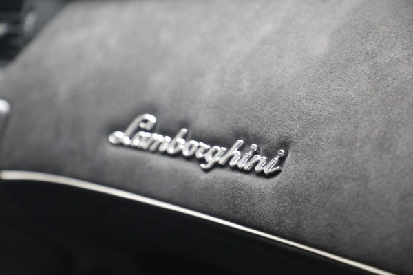 Used 2017 Lamborghini Centenario Roadster for sale $3,995,000 at Bentley Greenwich in Greenwich CT 06830 18