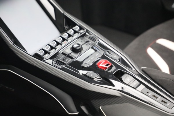 Used 2017 Lamborghini Centenario Roadster for sale $3,995,000 at Bentley Greenwich in Greenwich CT 06830 19