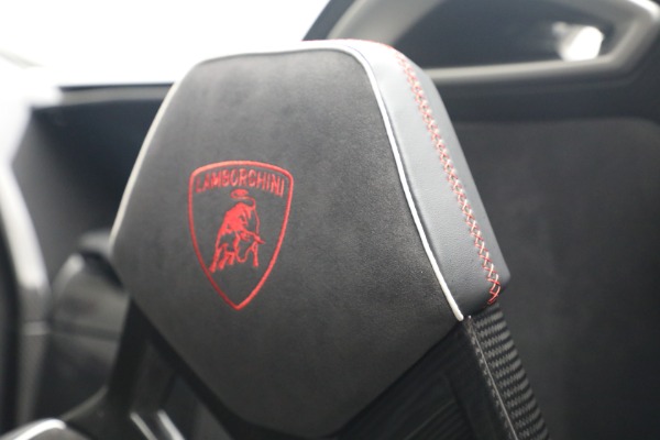 Used 2017 Lamborghini Centenario Roadster for sale $3,995,000 at Bentley Greenwich in Greenwich CT 06830 20