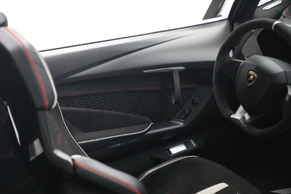 Used 2017 Lamborghini Centenario Roadster for sale $3,995,000 at Bentley Greenwich in Greenwich CT 06830 22