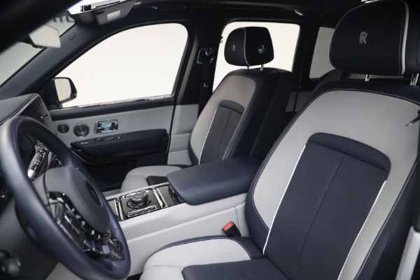 Used 2022 Rolls-Royce Black Badge Cullinan for sale $299,900 at Bentley Greenwich in Greenwich CT 06830 17