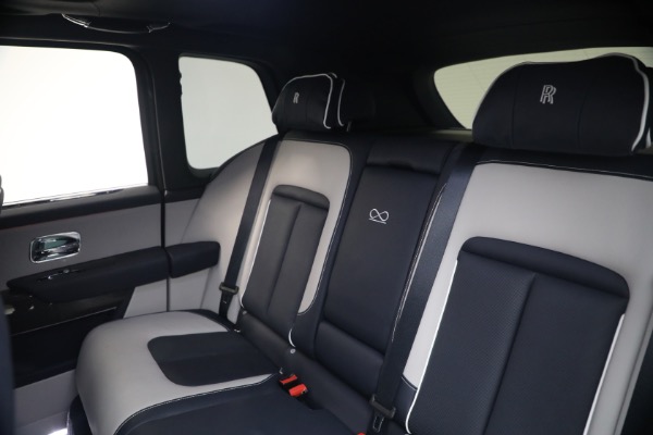 Used 2022 Rolls-Royce Black Badge Cullinan for sale $299,900 at Bentley Greenwich in Greenwich CT 06830 21