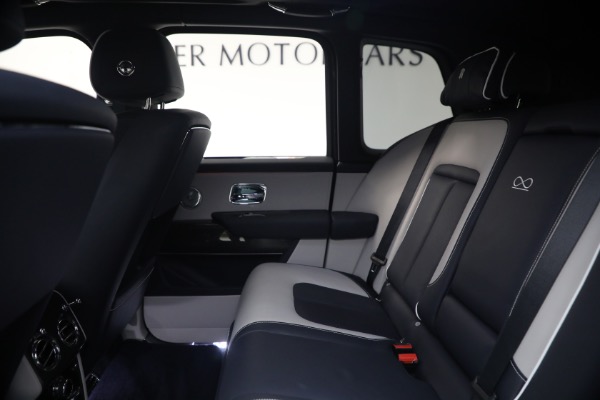 Used 2022 Rolls-Royce Black Badge Cullinan for sale $299,900 at Bentley Greenwich in Greenwich CT 06830 22