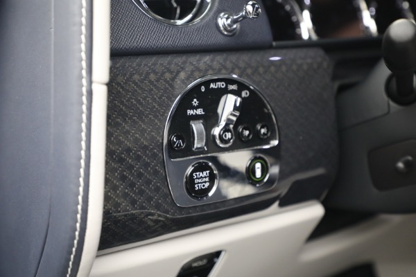Used 2022 Rolls-Royce Black Badge Cullinan for sale $299,900 at Bentley Greenwich in Greenwich CT 06830 28