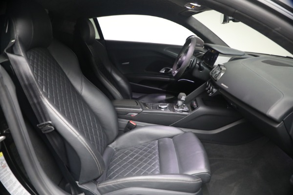 Used 2020 Audi R8 5.2 quattro V10 performance for sale $213,900 at Bentley Greenwich in Greenwich CT 06830 25