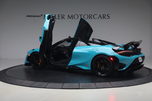 Used 2022 McLaren 765LT Spider for sale $599,900 at Bentley Greenwich in Greenwich CT 06830 16