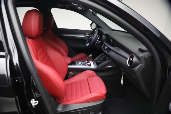 New 2026 Alfa Romeo Stelvio Veloce for sale $62,715 at Bentley Greenwich in Greenwich CT 06830 14