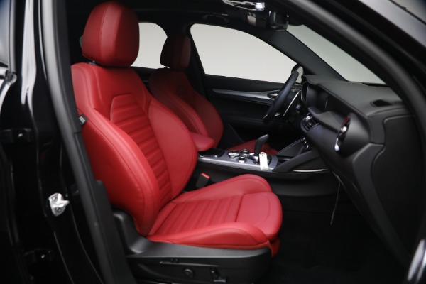 New 2026 Alfa Romeo Stelvio Veloce for sale $62,715 at Bentley Greenwich in Greenwich CT 06830 16