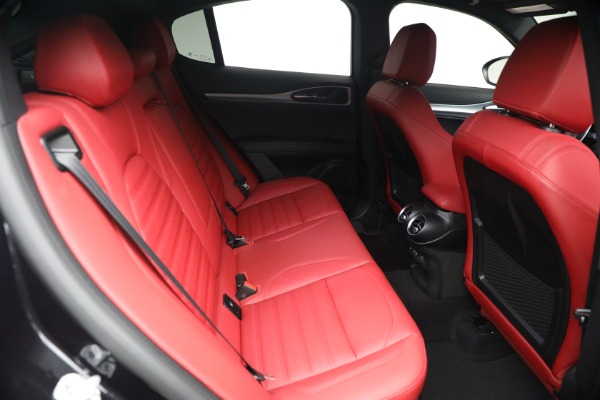 New 2026 Alfa Romeo Stelvio Veloce for sale $62,715 at Bentley Greenwich in Greenwich CT 06830 17