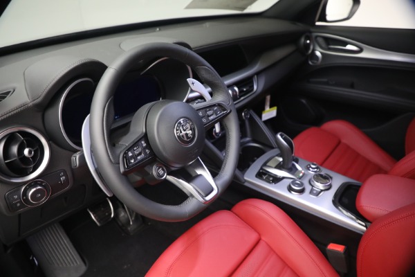 New 2026 Alfa Romeo Stelvio Veloce for sale $62,715 at Bentley Greenwich in Greenwich CT 06830 22