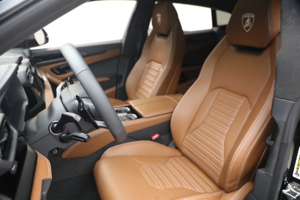 Used 2025 Lamborghini Urus SE for sale $305,900 at Bentley Greenwich in Greenwich CT 06830 14