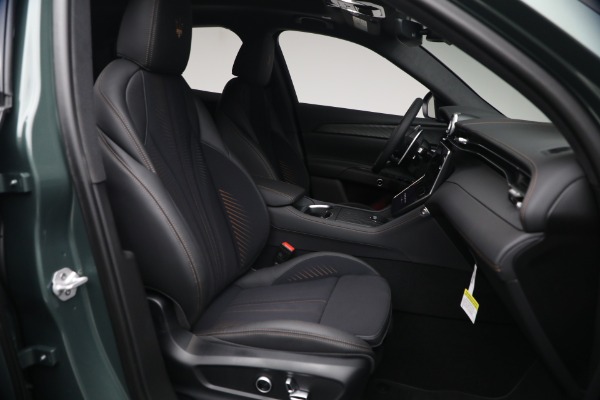 New 2026 Maserati Grecale Modena V6 for sale $96,825 at Bentley Greenwich in Greenwich CT 06830 14