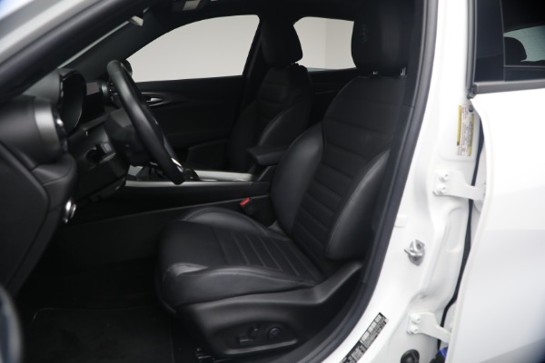 Used 2024 Alfa Romeo Tonale Hybrid Ti for sale $26,900 at Bentley Greenwich in Greenwich CT 06830 15