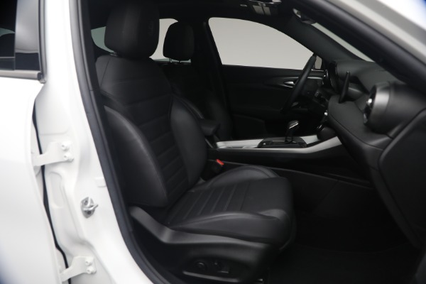 Used 2024 Alfa Romeo Tonale Hybrid Ti for sale $26,900 at Bentley Greenwich in Greenwich CT 06830 17
