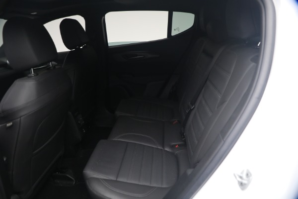 Used 2024 Alfa Romeo Tonale Hybrid Ti for sale $26,900 at Bentley Greenwich in Greenwich CT 06830 21