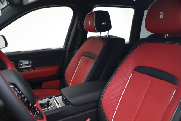 New 2027 Rolls-Royce Black Badge Cullinan for sale $588,050 at Bentley Greenwich in Greenwich CT 06830 17