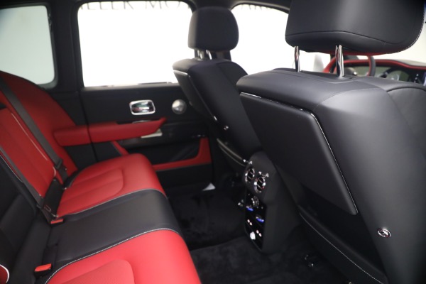 New 2027 Rolls-Royce Black Badge Cullinan for sale $588,050 at Bentley Greenwich in Greenwich CT 06830 23