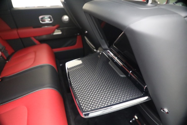 New 2027 Rolls-Royce Black Badge Cullinan for sale $588,050 at Bentley Greenwich in Greenwich CT 06830 24