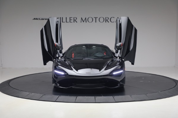 New 2027 McLaren 750S Spider Performance for sale $468,650 at Bentley Greenwich in Greenwich CT 06830 13