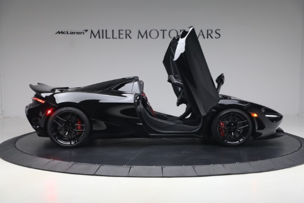 New 2027 McLaren 750S Spider Performance for sale $468,650 at Bentley Greenwich in Greenwich CT 06830 19