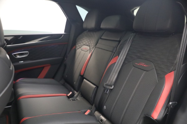New 2026 Bentley Bentayga Speed V8 for sale $334,815 at Bentley Greenwich in Greenwich CT 06830 20