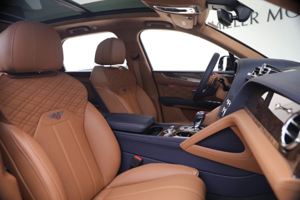 New 2026 Bentley Bentayga Azure V8 for sale $291,615 at Bentley Greenwich in Greenwich CT 06830 24