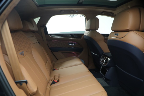 New 2026 Bentley Bentayga Azure V8 for sale $291,615 at Bentley Greenwich in Greenwich CT 06830 26