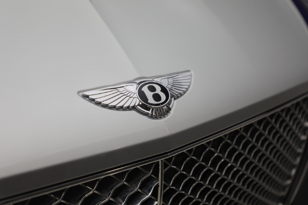 Used 2022 Bentley Bentayga V8 for sale $129,900 at Bentley Greenwich in Greenwich CT 06830 13