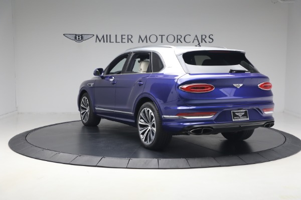 Used 2022 Bentley Bentayga V8 for sale $129,900 at Bentley Greenwich in Greenwich CT 06830 5