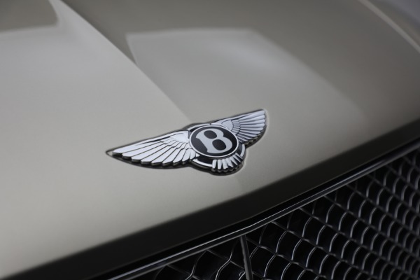 Used 2021 Bentley Bentayga V8 for sale $119,900 at Bentley Greenwich in Greenwich CT 06830 13