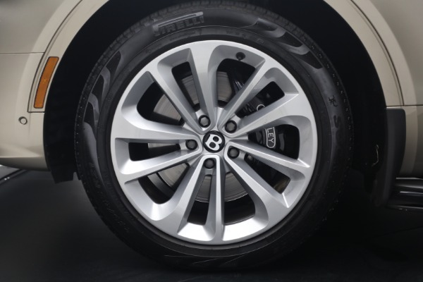Used 2021 Bentley Bentayga V8 for sale $119,900 at Bentley Greenwich in Greenwich CT 06830 14