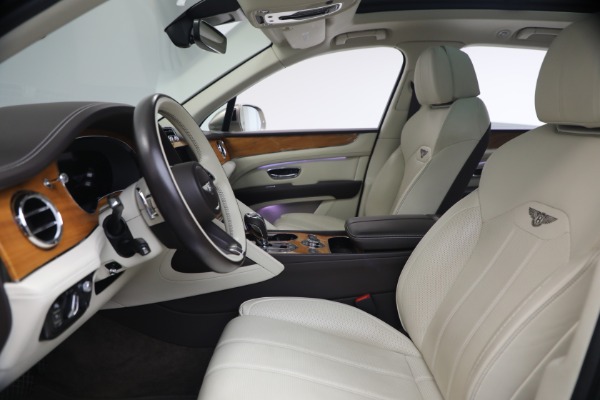 Used 2021 Bentley Bentayga V8 for sale $119,900 at Bentley Greenwich in Greenwich CT 06830 19