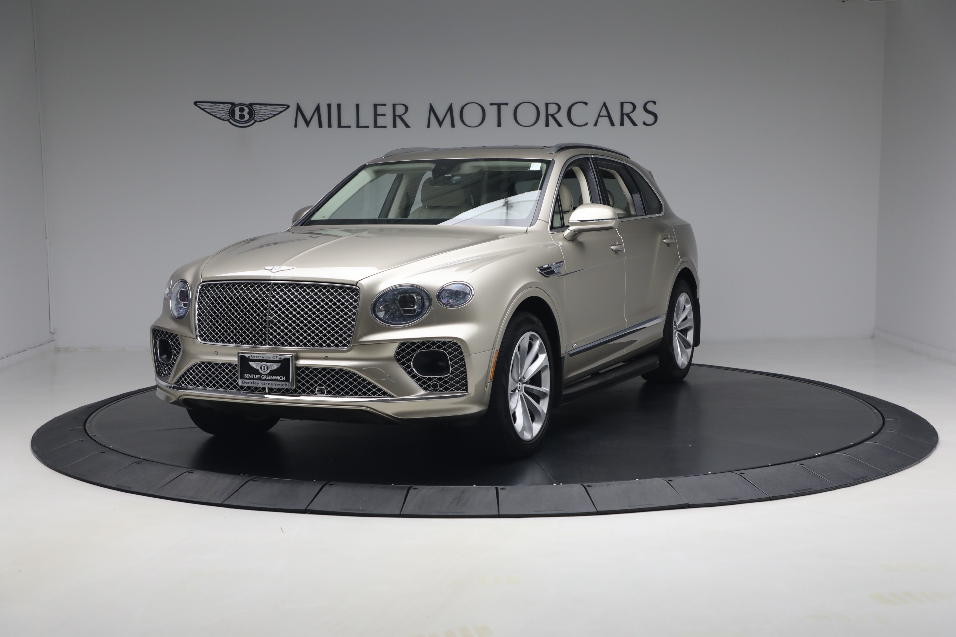 Used 2021 Bentley Bentayga V8 for sale $119,900 at Bentley Greenwich in Greenwich CT 06830 1