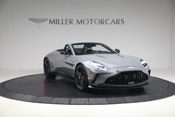 New 2026 Aston Martin Vantage Roadster for sale $263,400 at Bentley Greenwich in Greenwich CT 06830 11