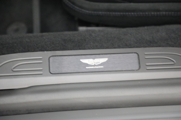 New 2026 Aston Martin Vantage Roadster for sale $263,400 at Bentley Greenwich in Greenwich CT 06830 27